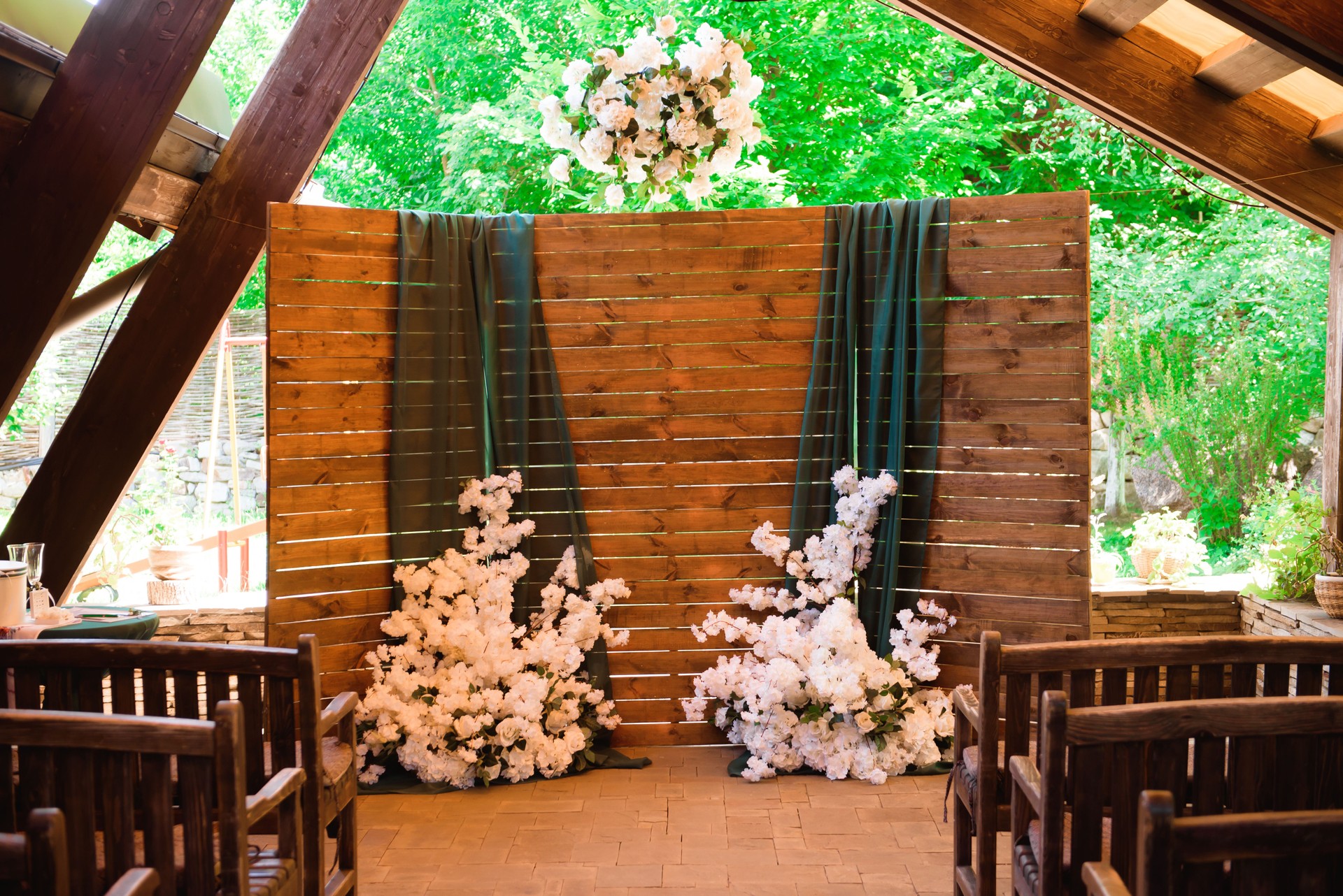 decorazione cerimonia nuziale, bellissimo arredamento per matrimoni, fiori